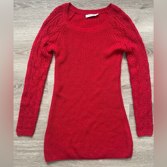 Red Knit Sweater (Dress/Tunic length) - Picture 4 of 7